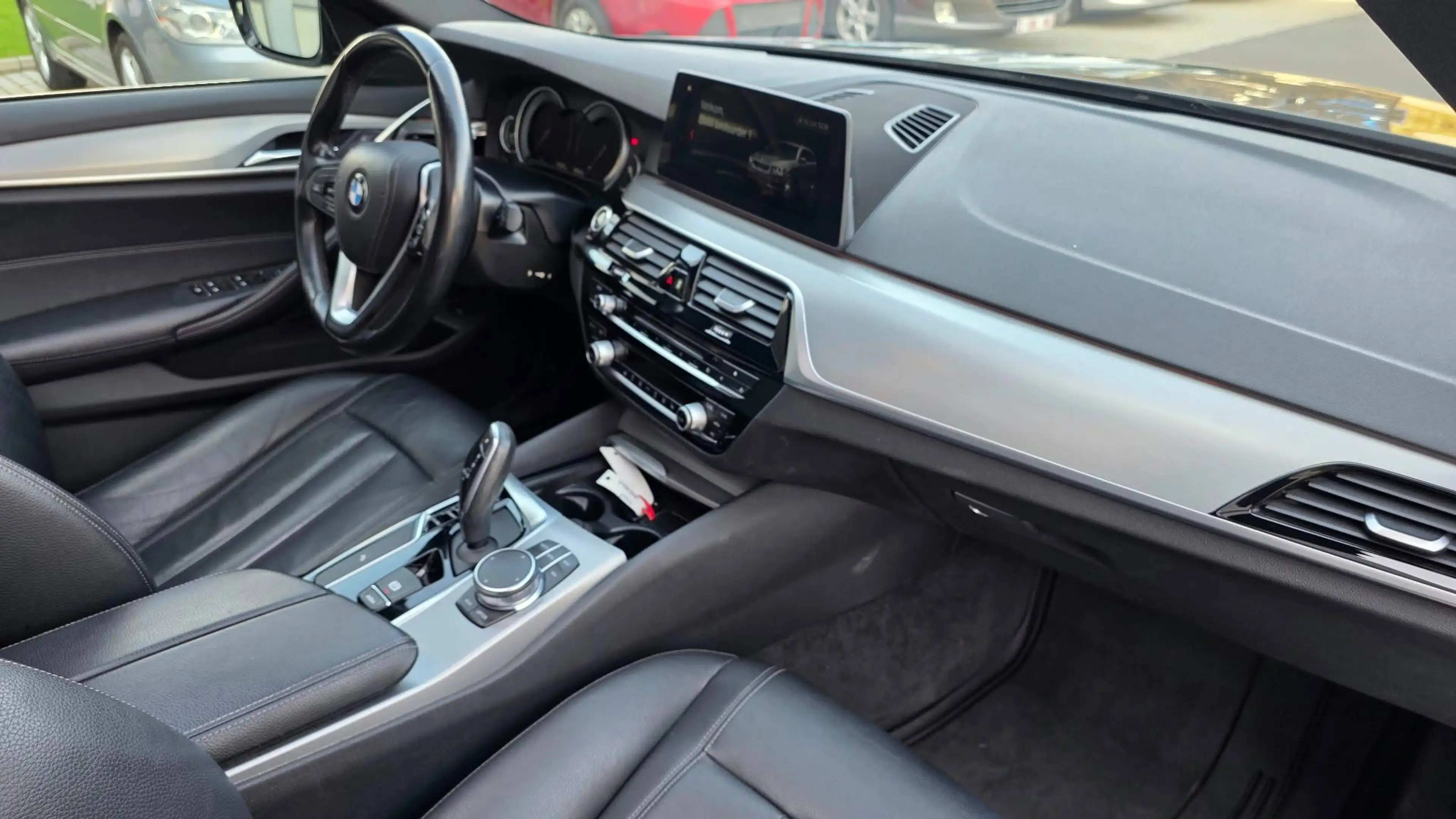 BMW 520 Touring 520 dA — photo 12