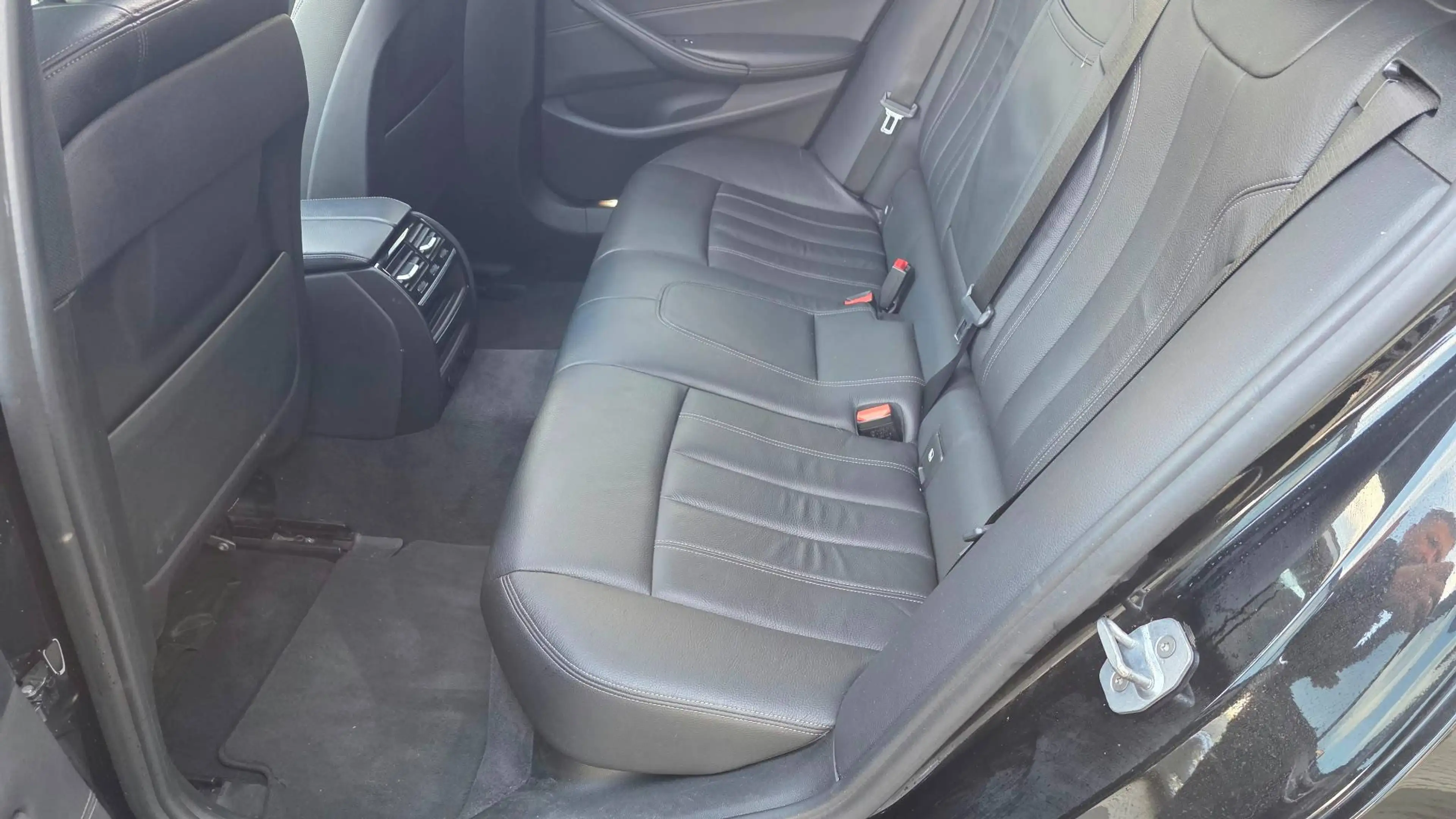 BMW 520 Touring 520 dA — photo 15