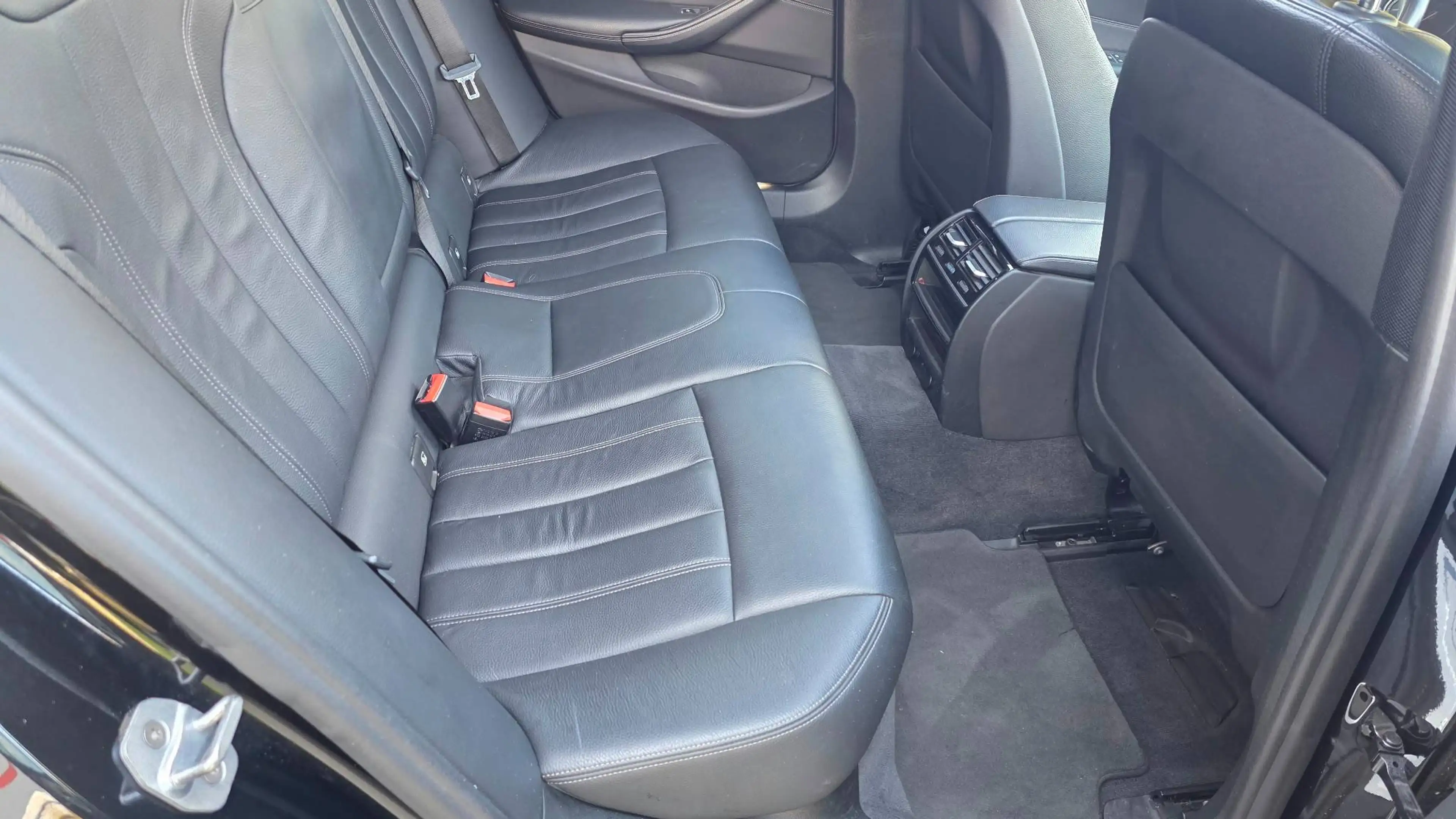 BMW 520 Touring 520 dA — photo 14