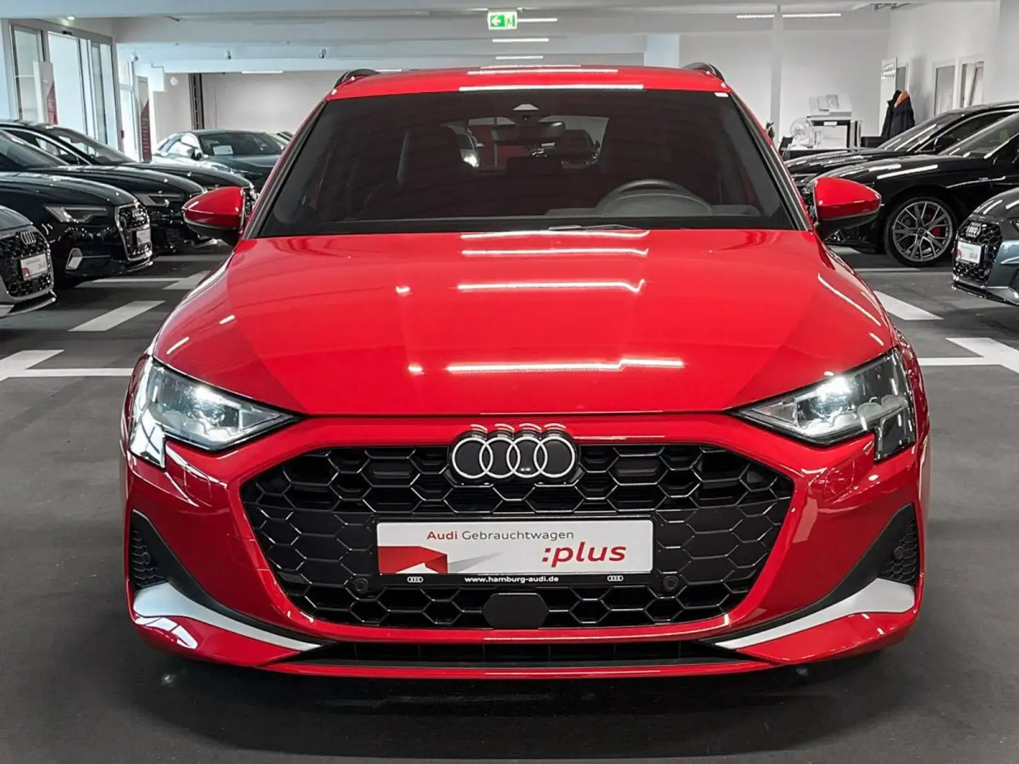 Audi A3 Sportback 30 TFSI advanced S tronic S LINE Rot - 2