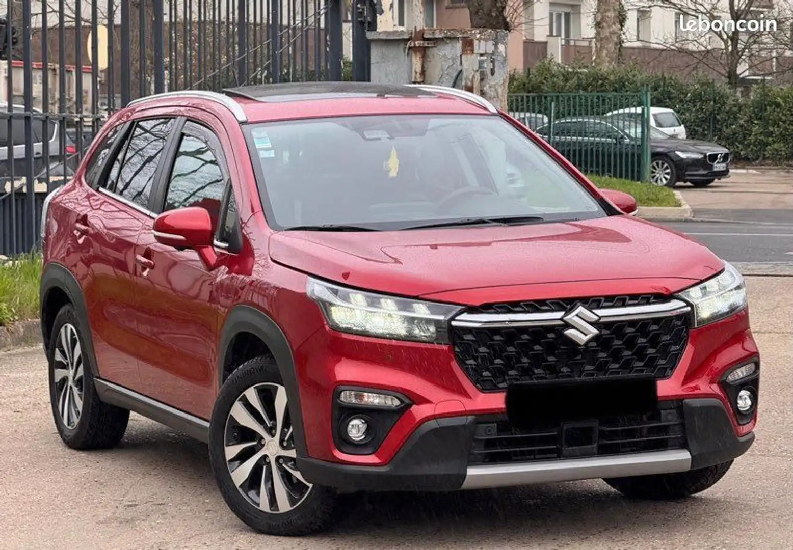 Suzuki SX4 S-Cross Hybride Dualjet année 06-2023 91,000KM Certifié Vé Rojo - 2