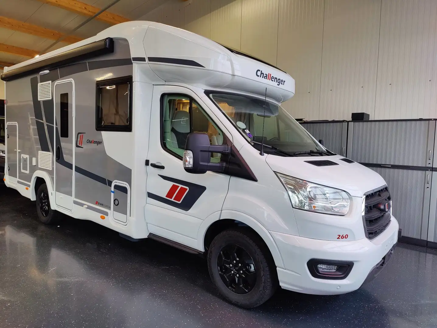 Challenger 260 Etape Edition 165PS.Autom.Solar.Arctic - 1