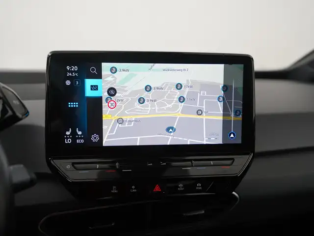 Volkswagen ID.3 view 11