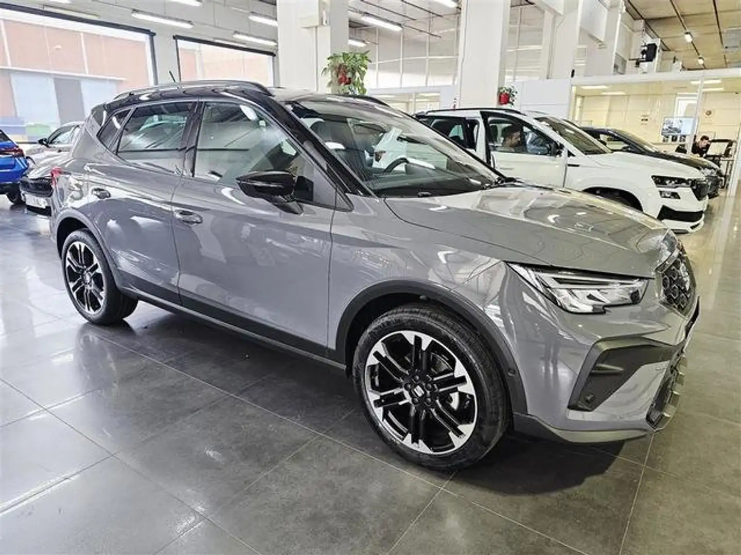 SEAT Arona 1.5 EcoTSI S&S FR Special Edition DSG7 150 Gris - 2