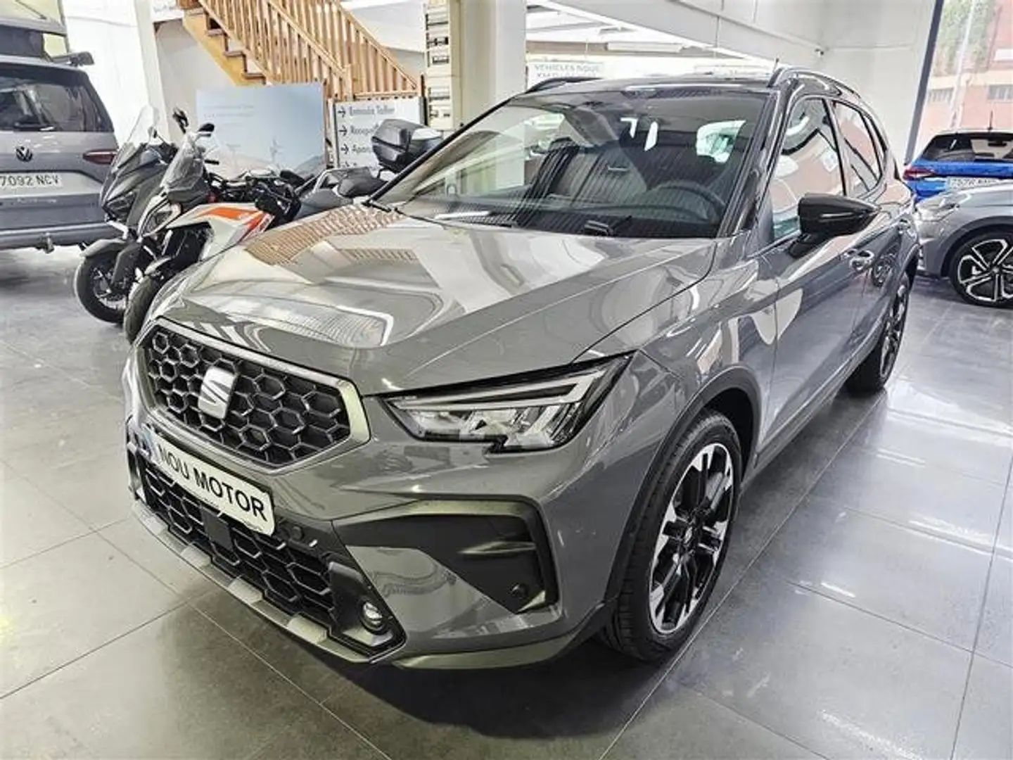 SEAT Arona 1.5 EcoTSI S&S FR Special Edition DSG7 150 Gris - 1