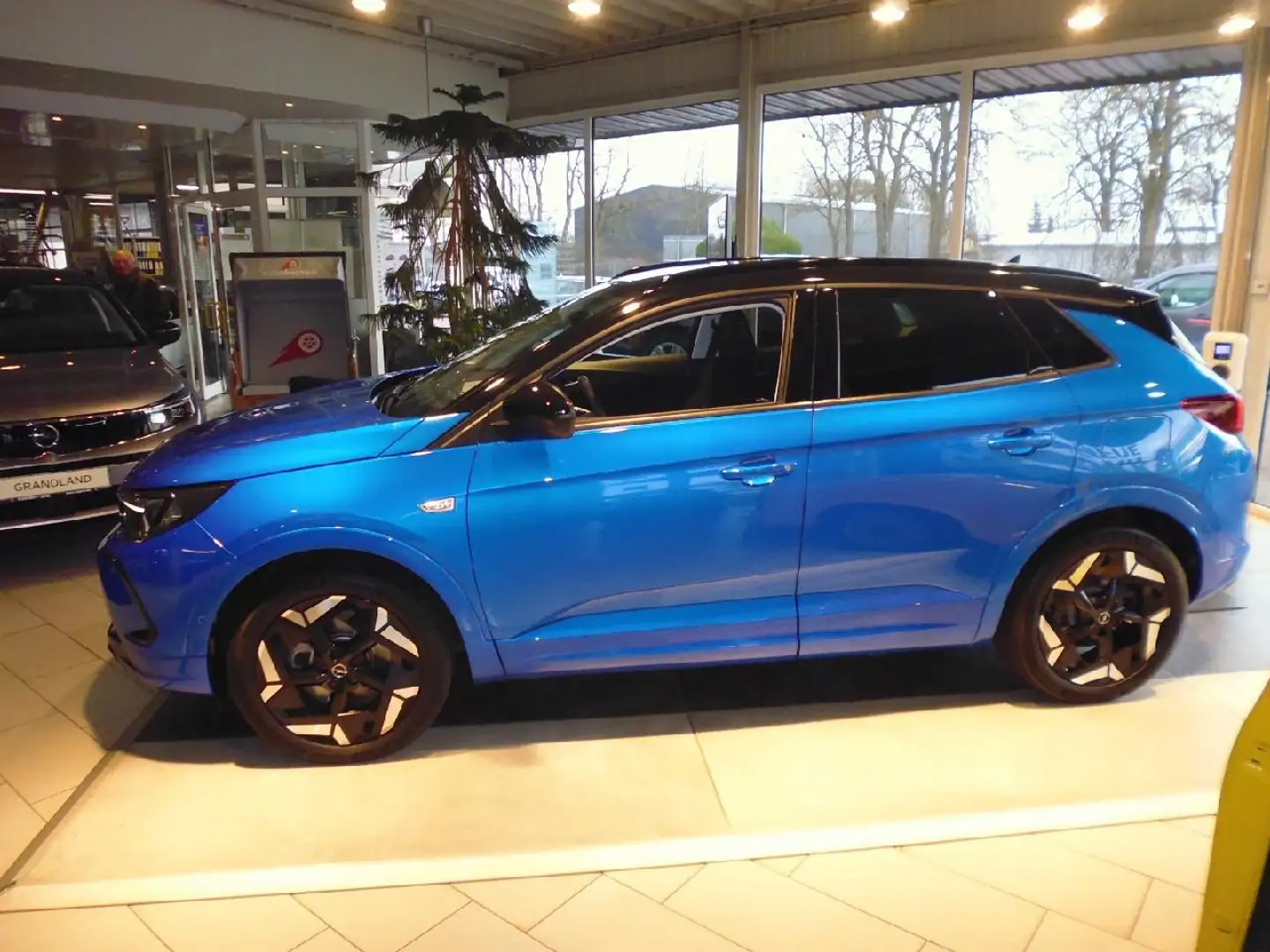 Opel Grandland X GSe Plug-in Hybrid 4 Blau - 2