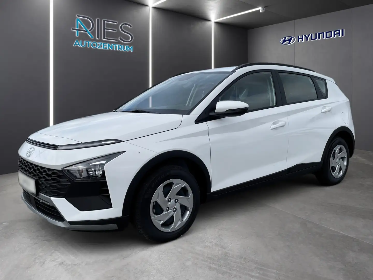 Hyundai BAYON 1.0 T-GDI Select Navi*Kam.*PDC*Virtual Weiß - 2