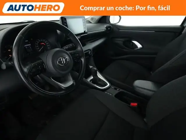 Toyota Yaris view 12