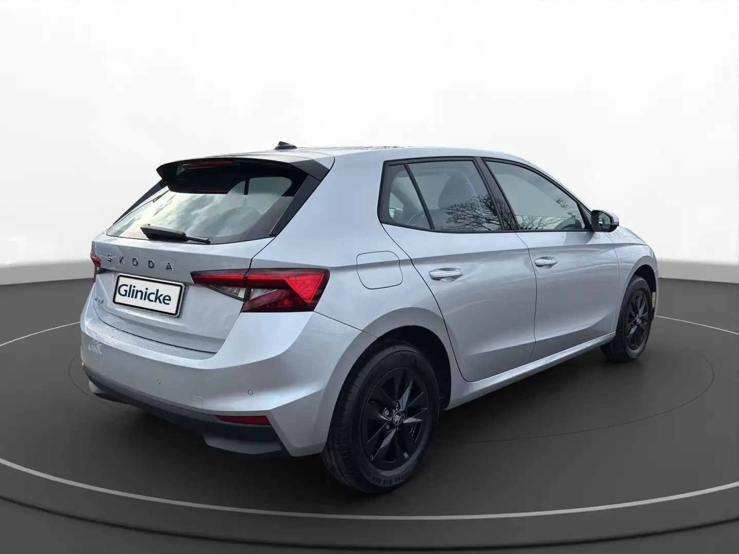 Skoda Fabia 1.0 TSI Selection I Einparkhilfe verfügbar Silber - 2