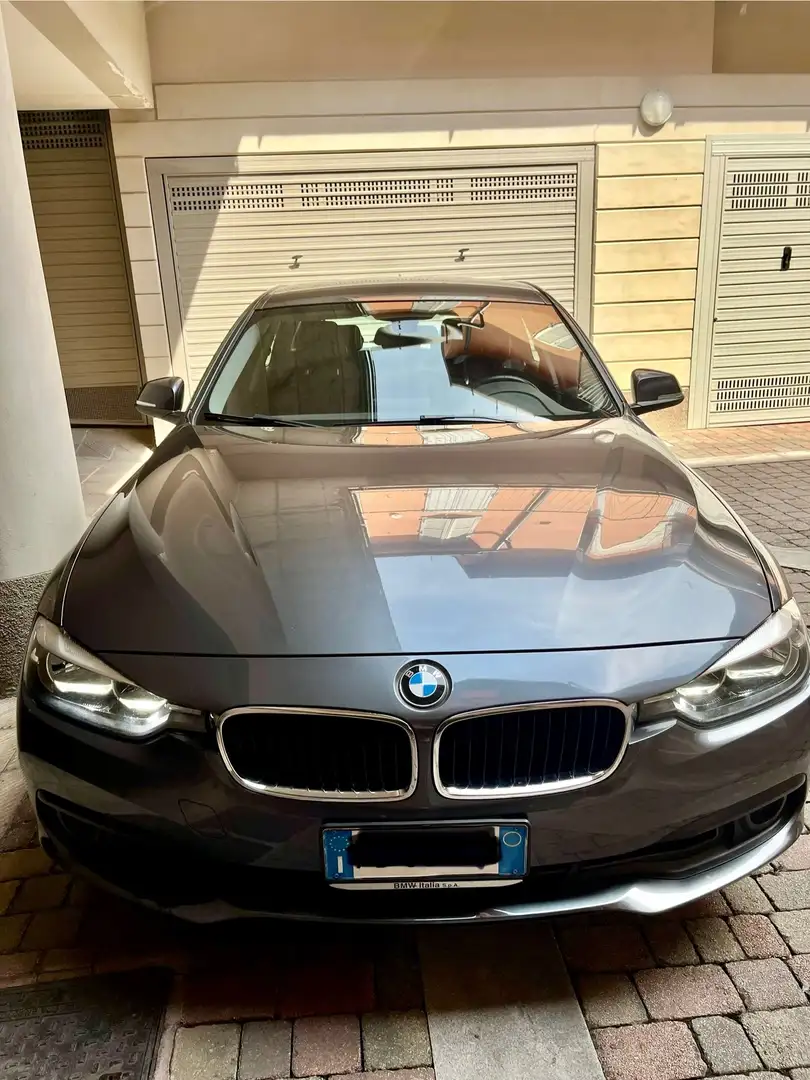BMW 316 Serie 3 F31 2015 Touring 316d Business Adva auto Grigio - 1