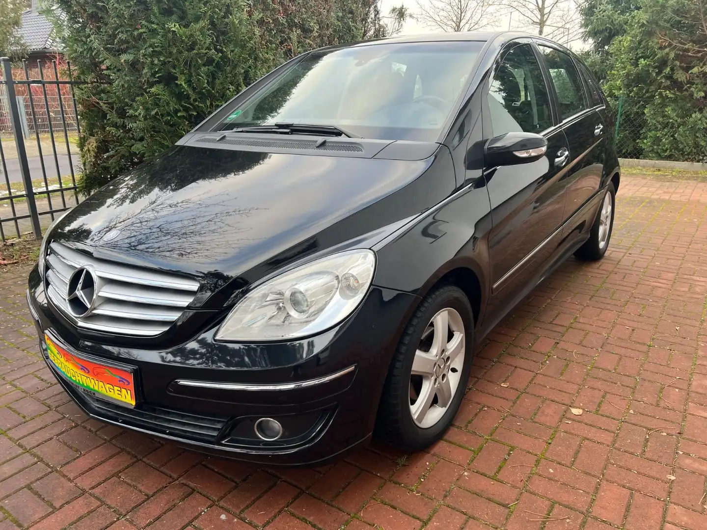 Mercedes-Benz B 170 Automatik Schwarz - 2