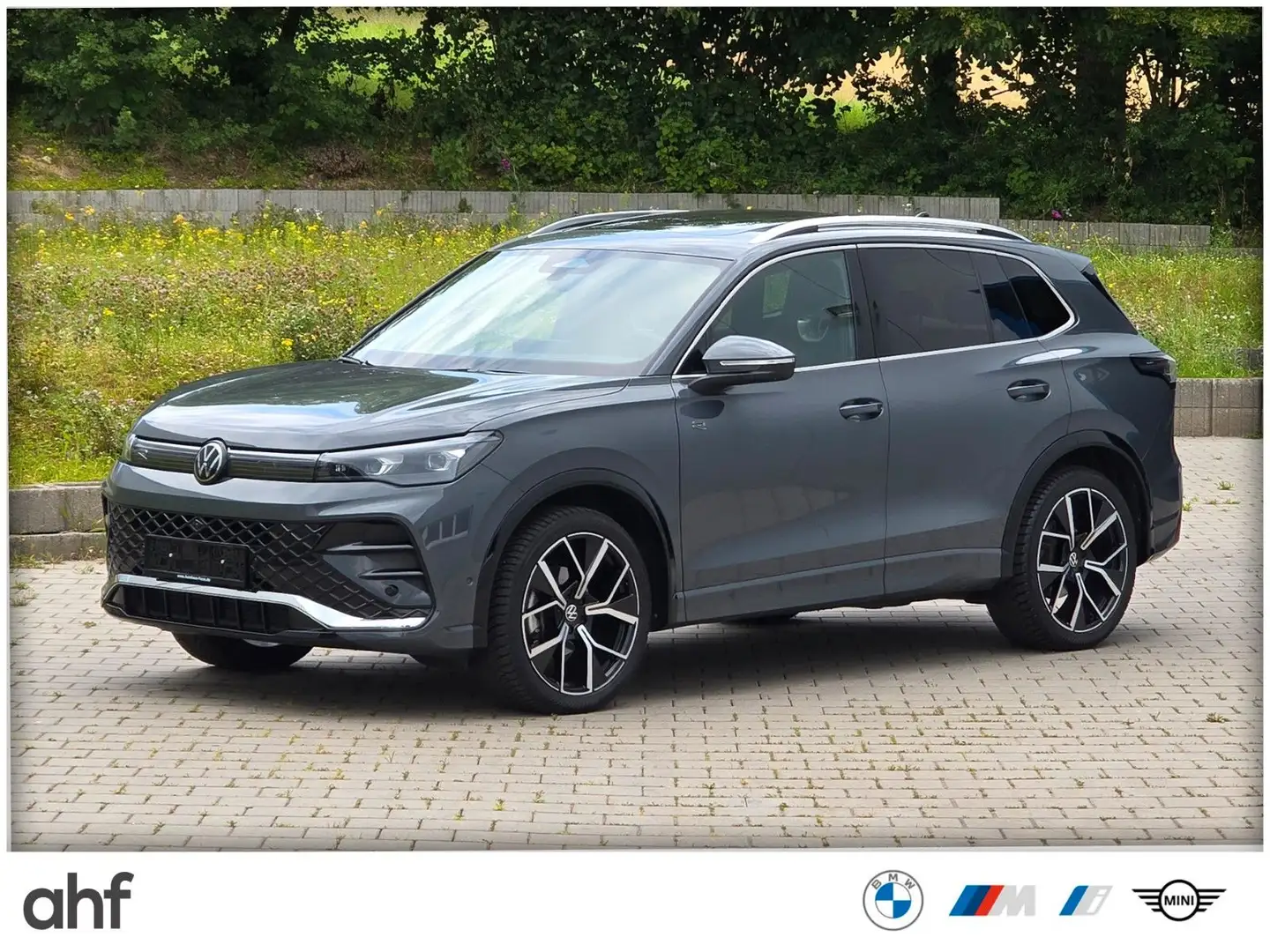Volkswagen Tiguan 1.5eTSI R-Line HUD PANO ACC IQ 360 H/K 20 Grau - 2