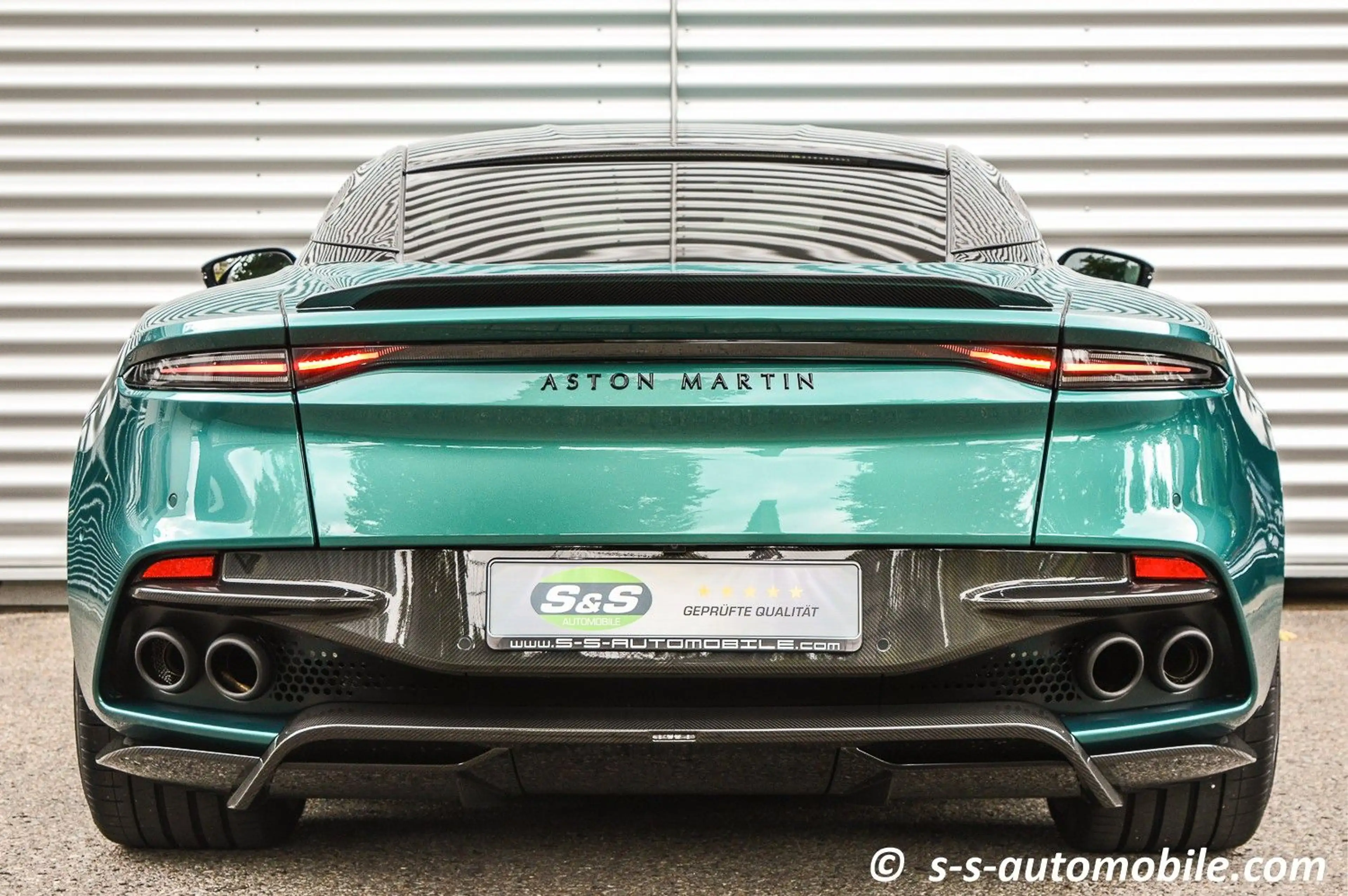 Aston Martin DBS 770 Ultimate Titanium Abgas Lightweight Seat — photo 7