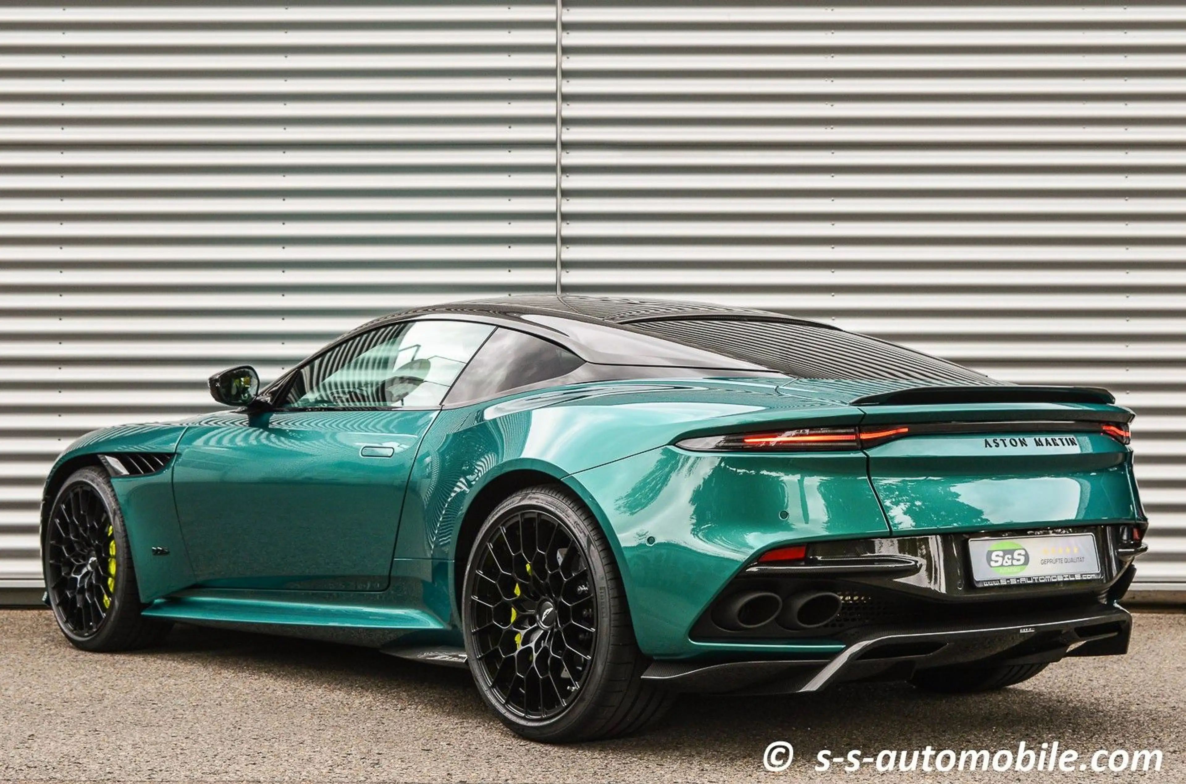 Aston Martin DBS 770 Ultimate Titanium Abgas Lightweight Seat — photo 5