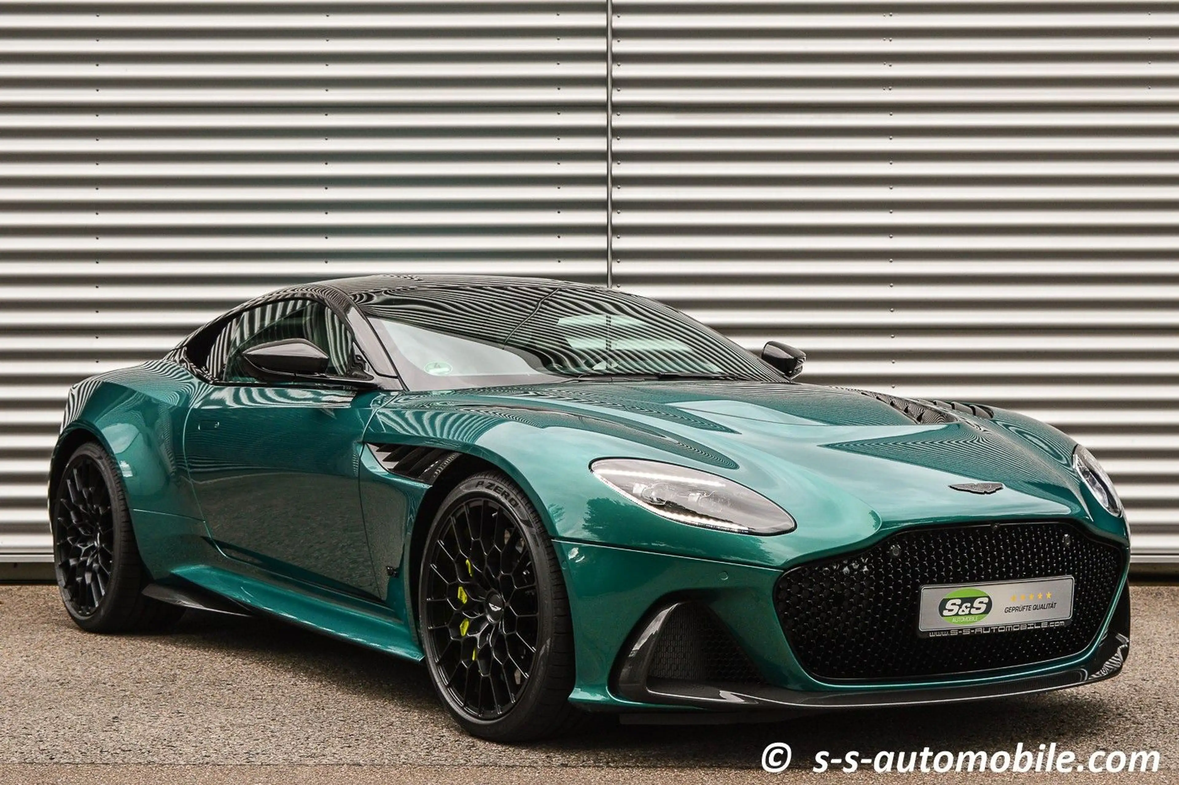 Aston Martin DBS 770 Ultimate Titanium Abgas Lightweight Seat — photo 12