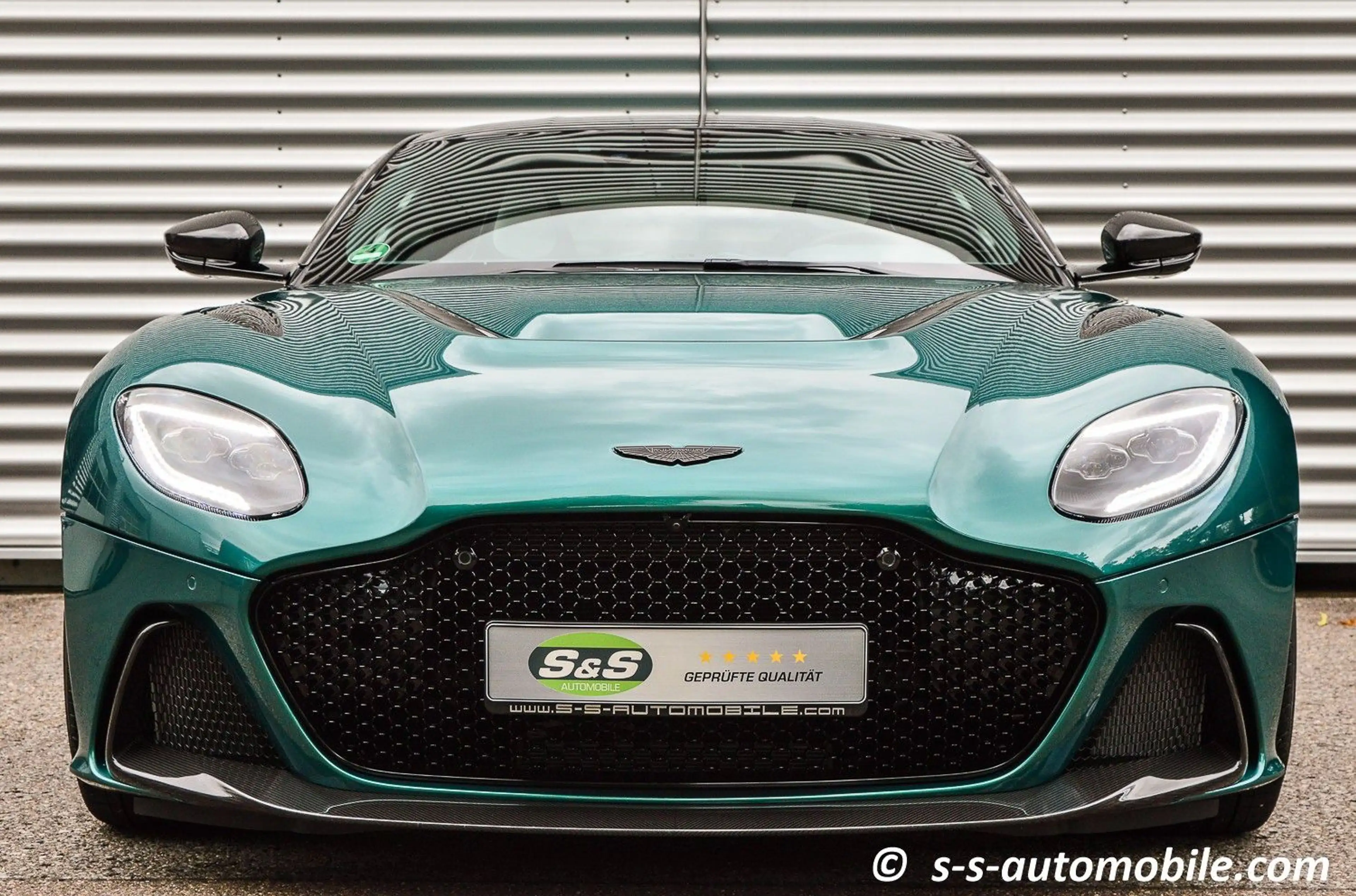Aston Martin DBS 770 Ultimate Titanium Abgas Lightweight Seat — photo 14