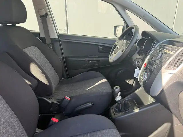 Kia Venga view 8