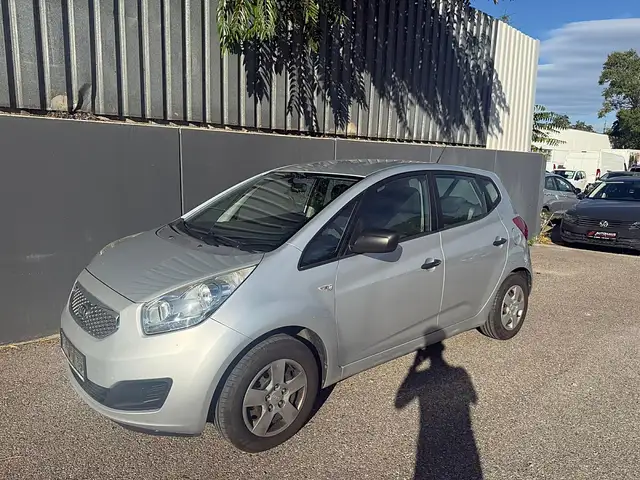 2011 Kia Venga in Grey for sale