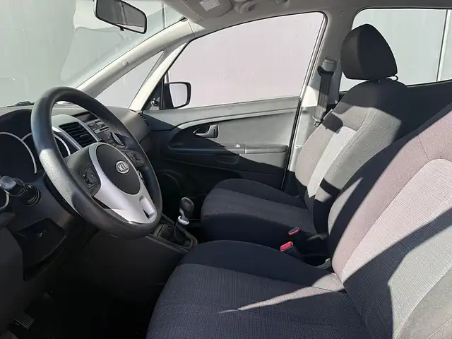 Kia Venga view 7
