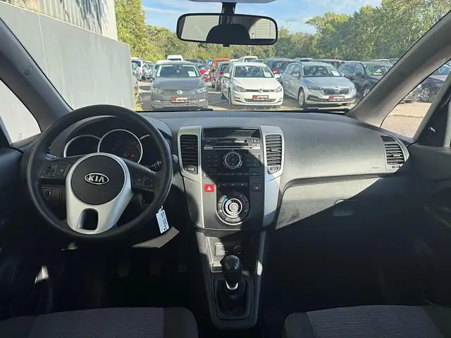 Kia Venga view 9