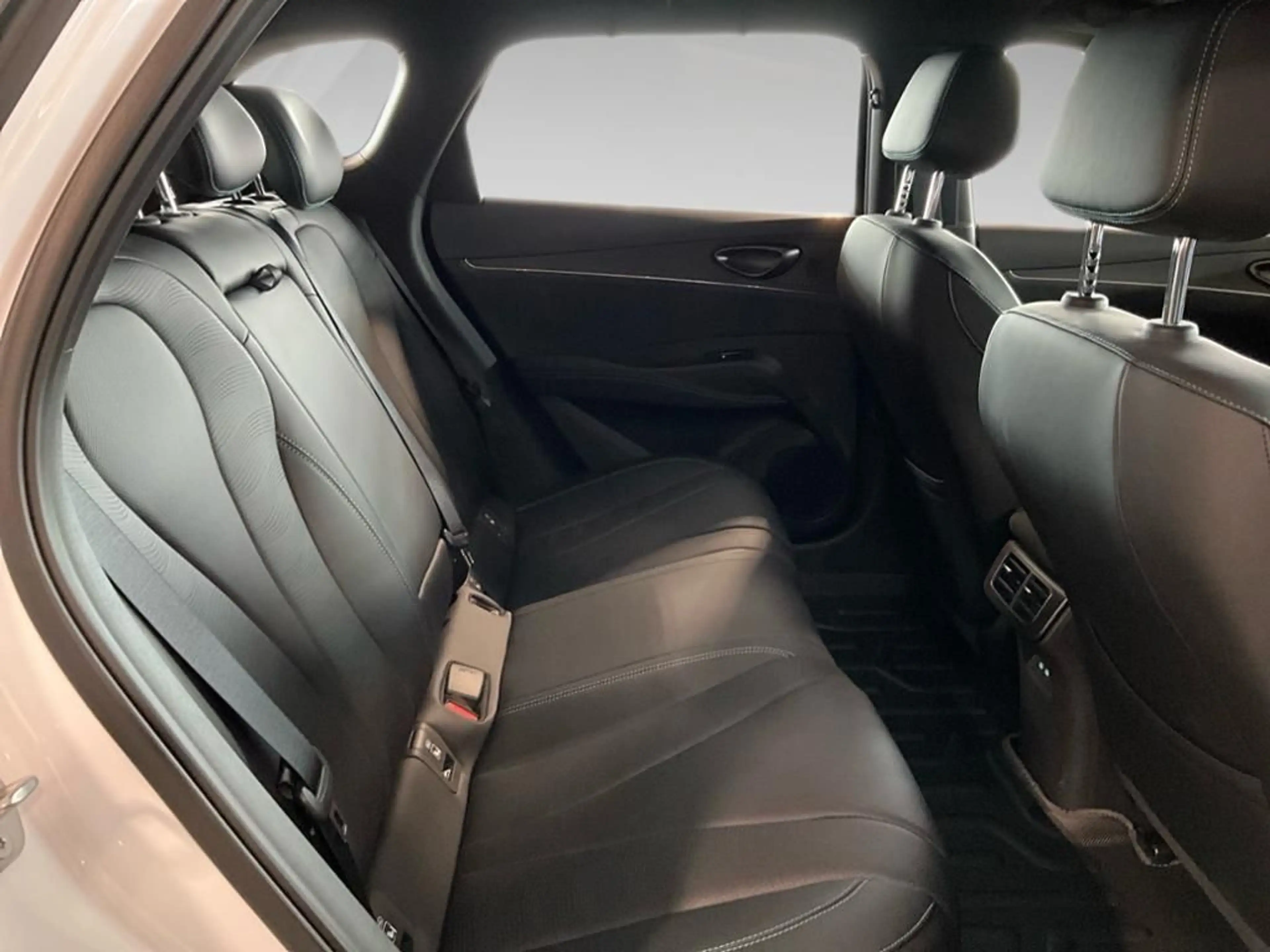BYD Seal 6 DM-i Touring Boost ACC AUT Fernlichtass. — photo 9