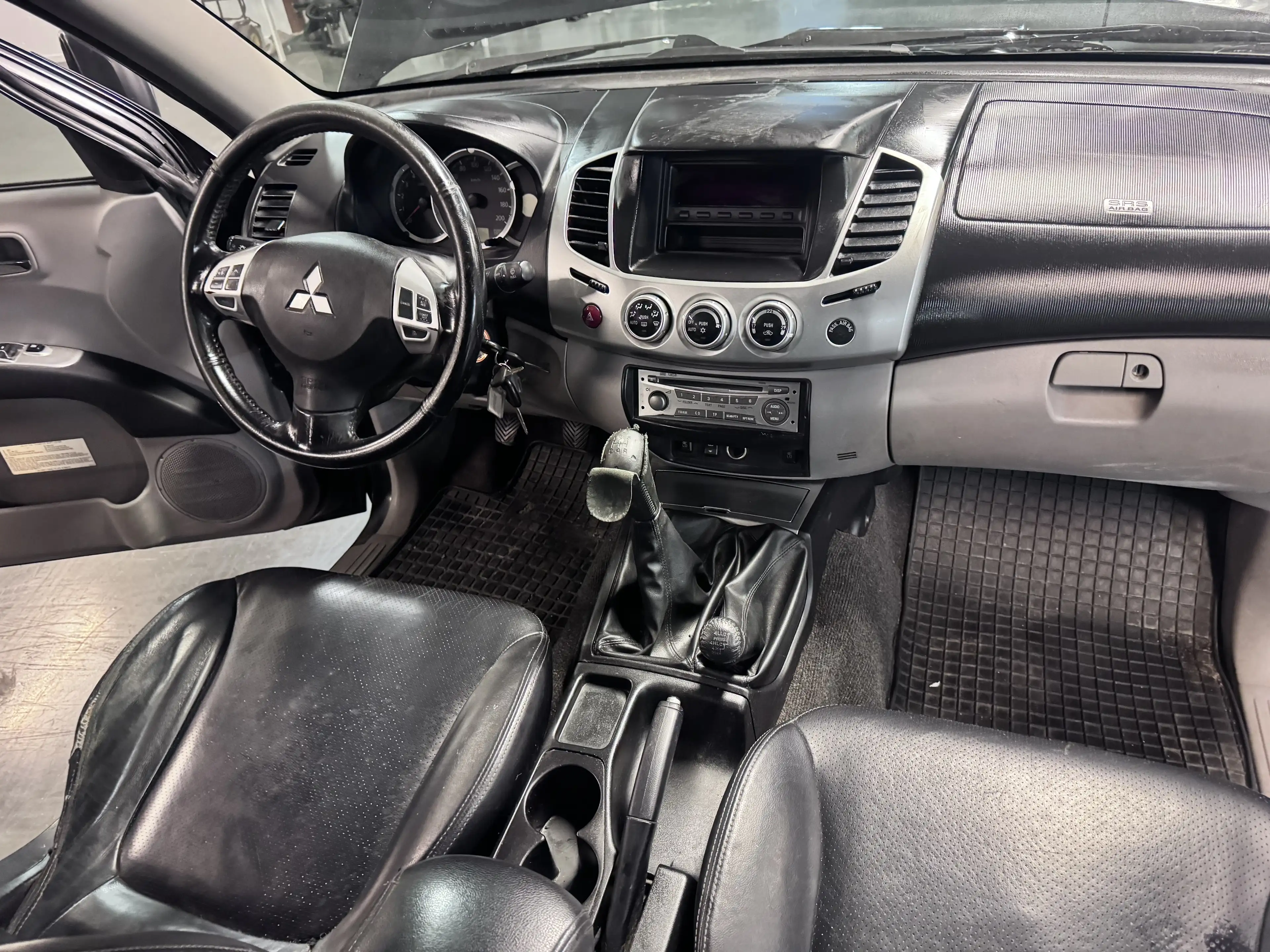 Mitsubishi L200 Export Only — photo 10