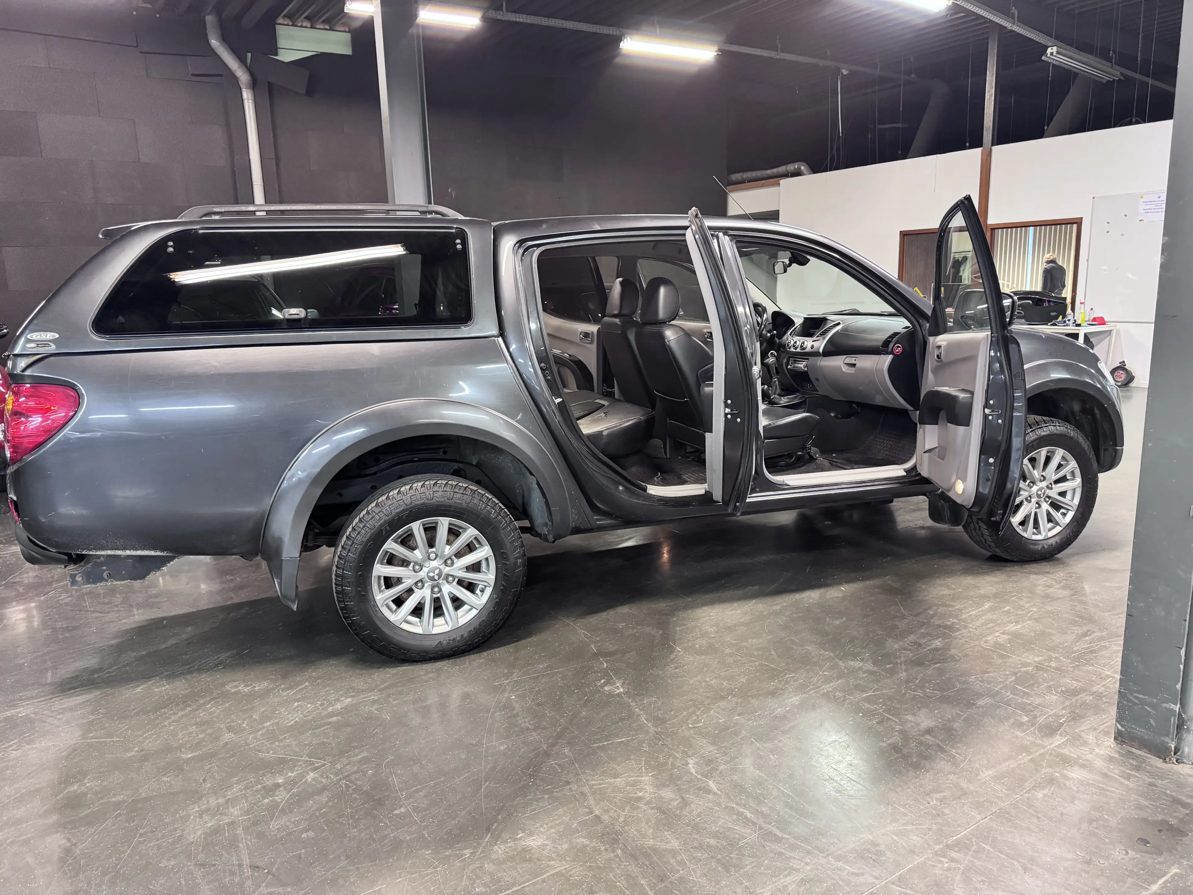 Mitsubishi L200 Export Only — photo 6