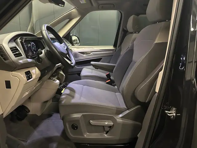 Volkswagen Multivan view 14
