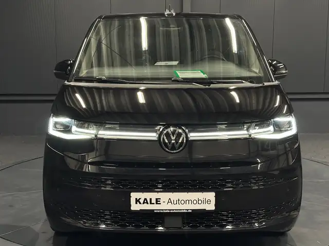 Volkswagen Multivan view 8
