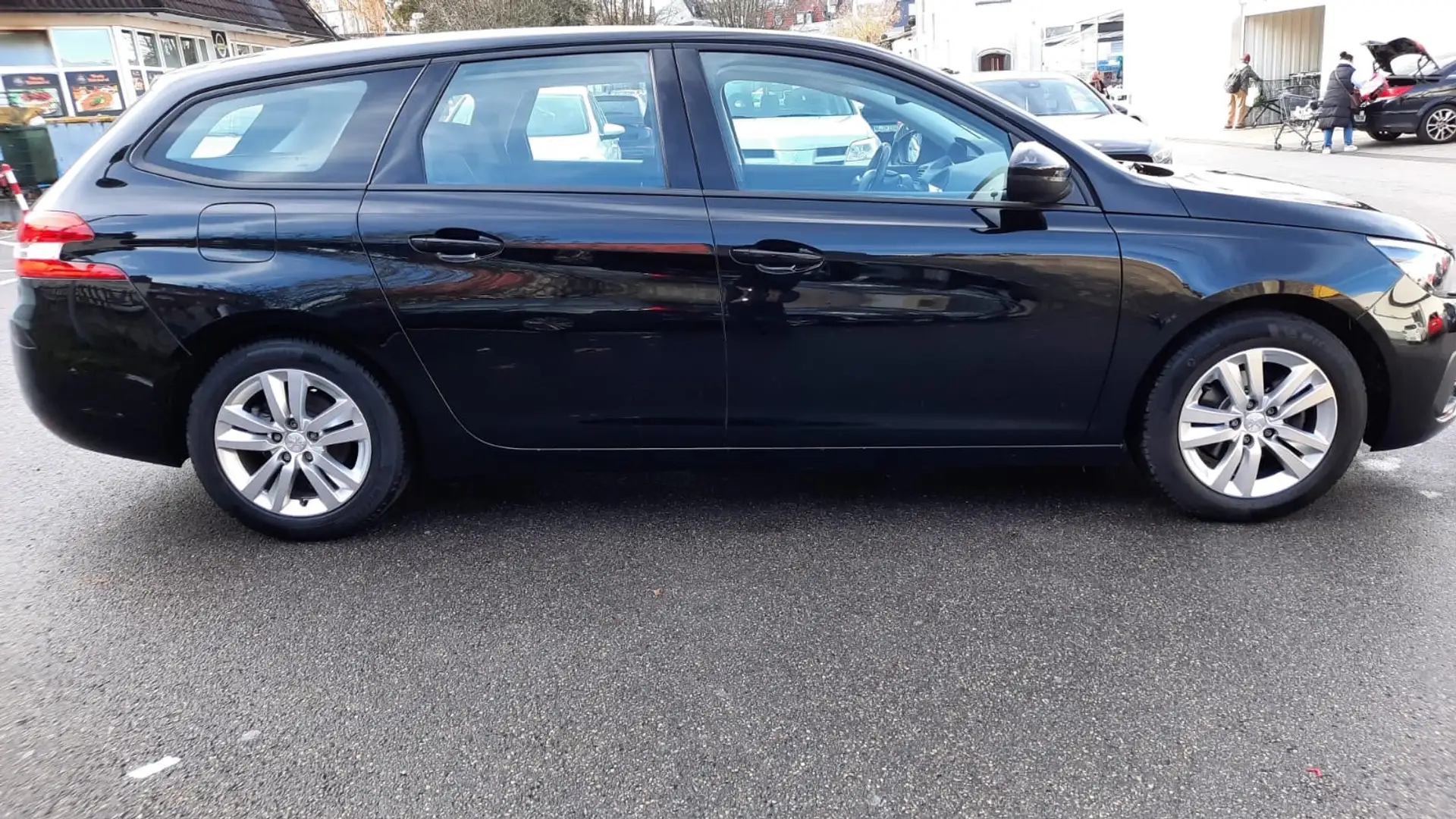 Peugeot 308 Active*180 Kamera*Navi*AHK*1.HD*SCHECKH* Schwarz - 2