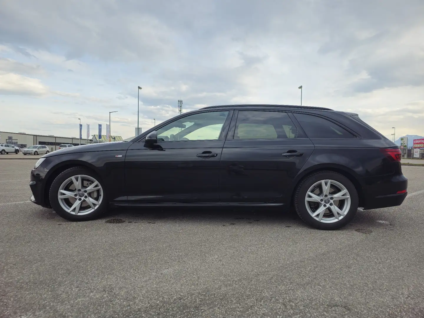 Audi A4 Avant 2,0 TDI quattro Sport S-tronic Schwarz - 2