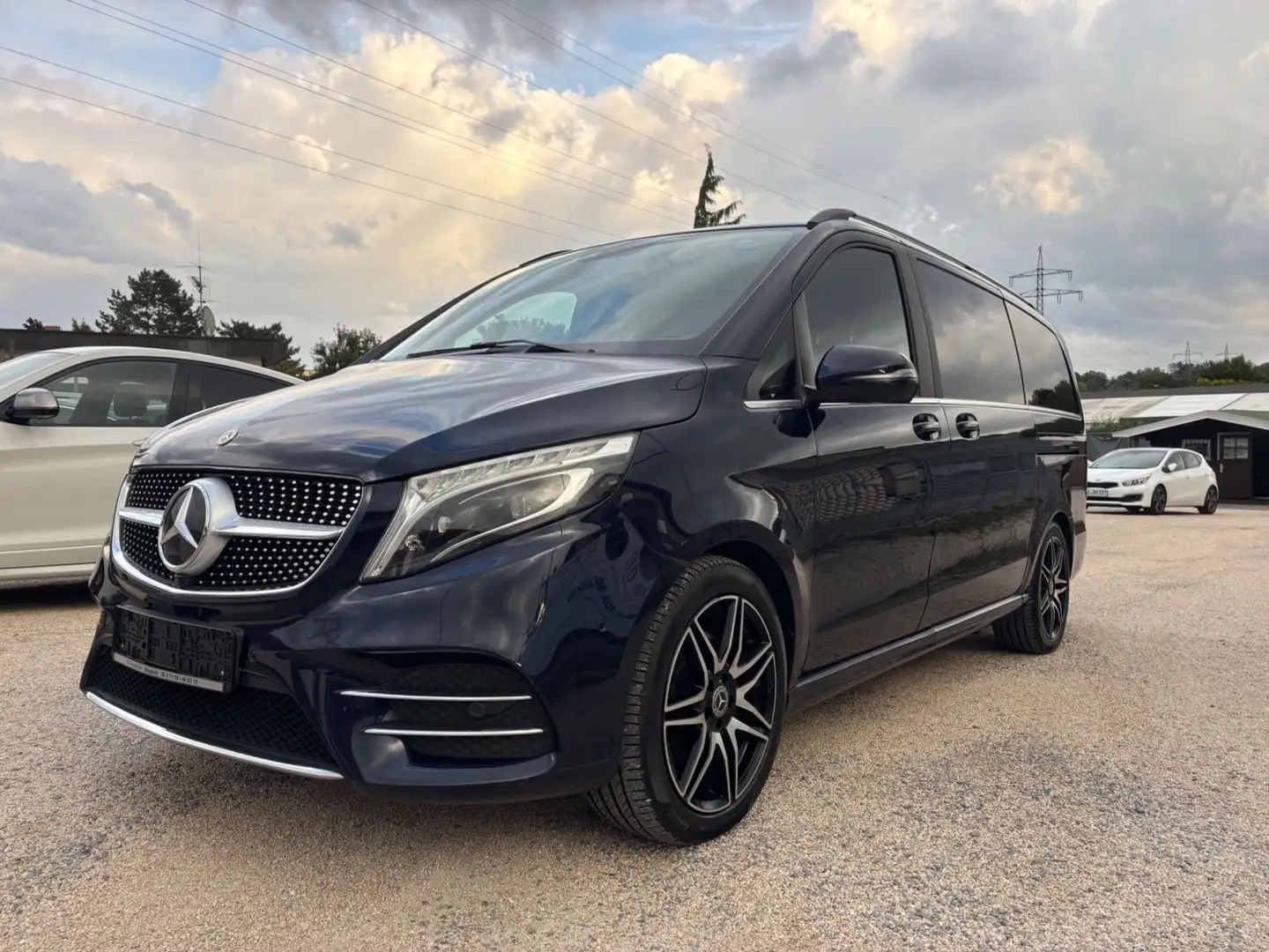 Mercedes-Benz V 300 d lang,AMG-Line,Standheiz,Sitzlüft,360°Kam. Bleu - 1