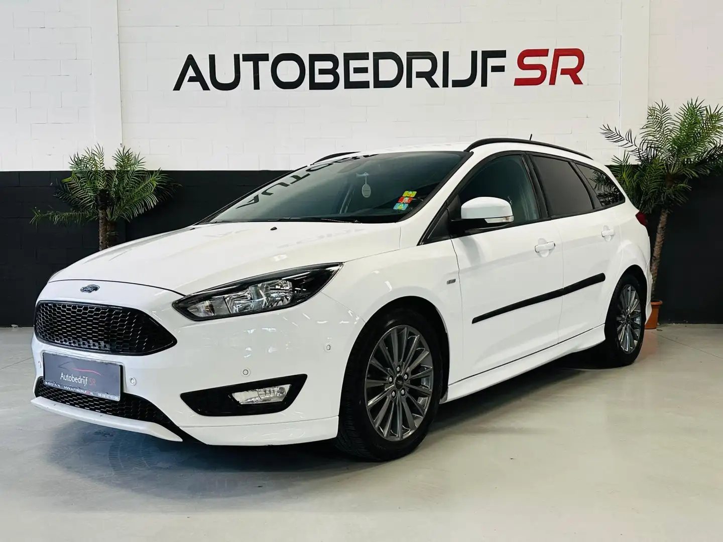 Ford Focus Wagon 1.0 ST-Line! Navigatie! PDC! Airco! Stoelver - 2