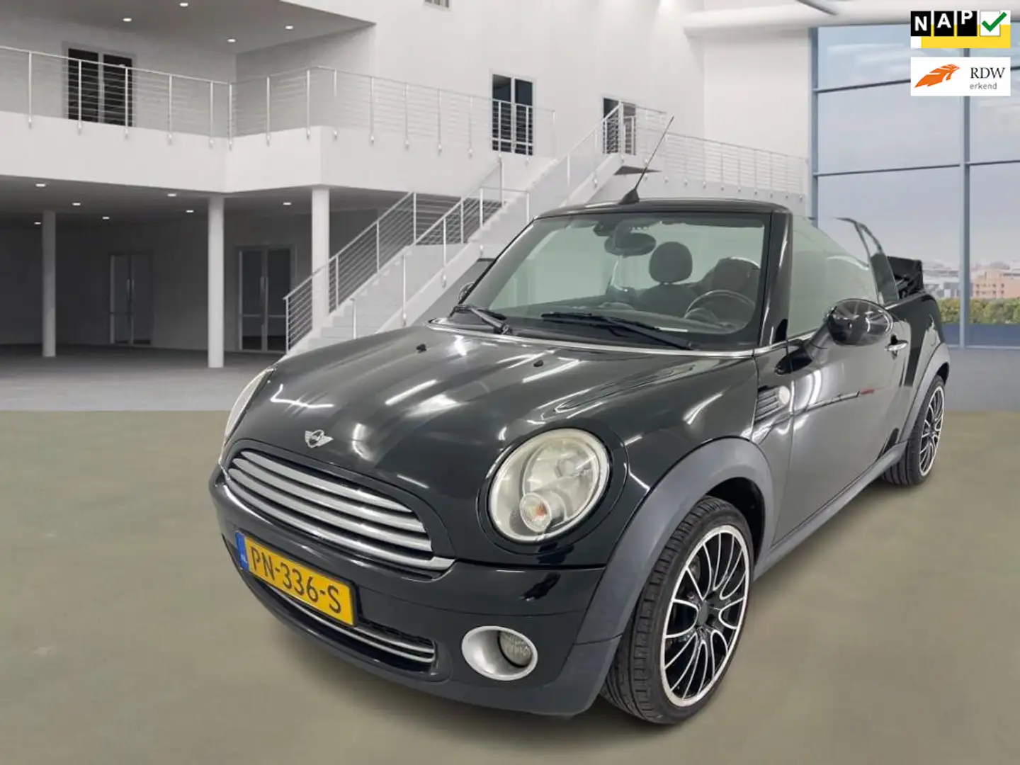 MINI One Cabrio Mini 1.6 Salt Černá - 1