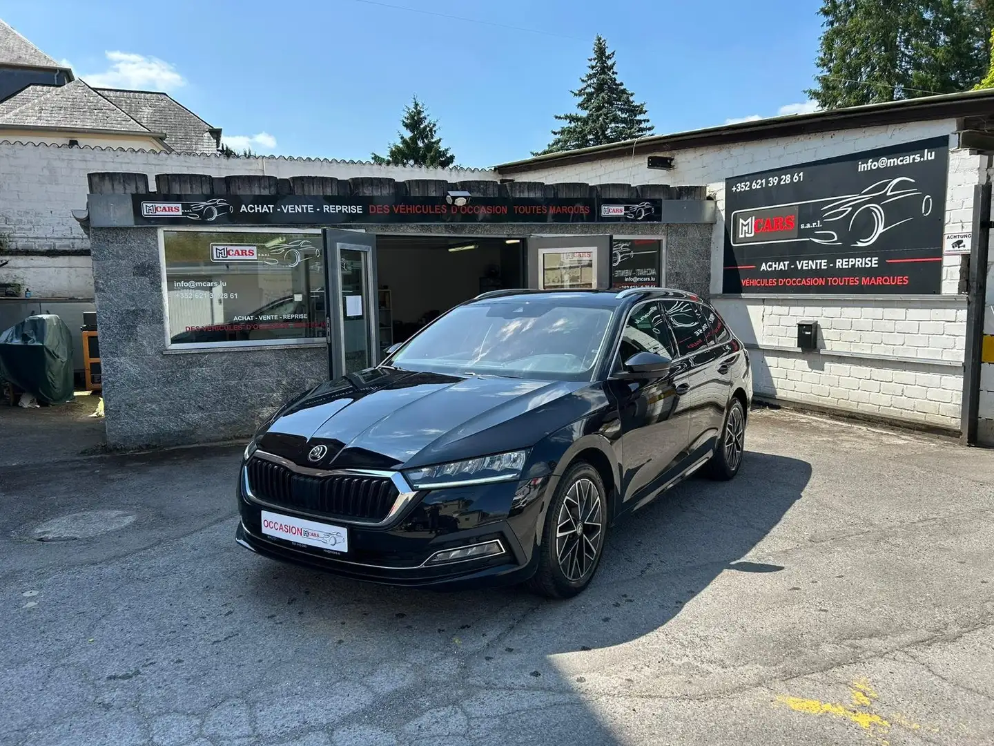 Skoda Octavia Octavia Combi 2.0 TDI DSG Ambition Noir - 1