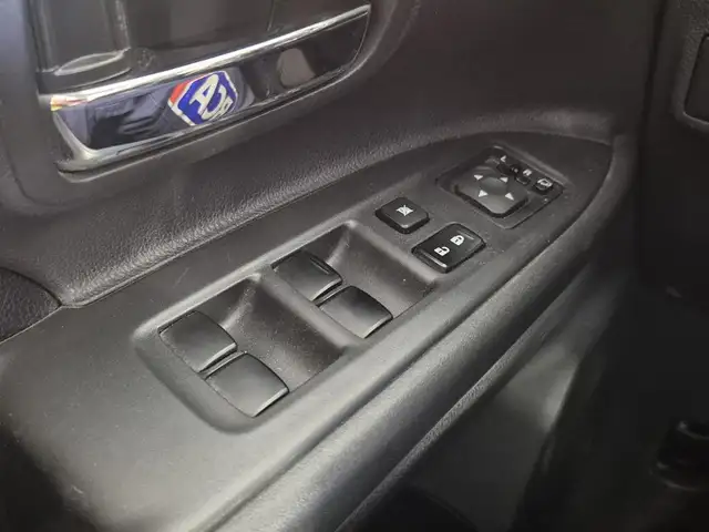 Mitsubishi Outlander view 17