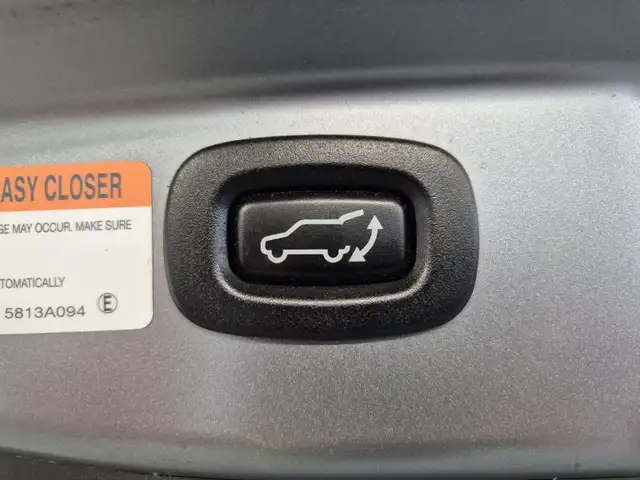 Mitsubishi Outlander view 26