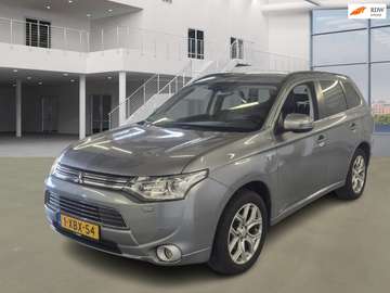 2.0 PHEV Instyle/NWE APK/ECC/AUT/PANO/CRUISE/NAVI/