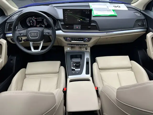 Audi Q5 view 13