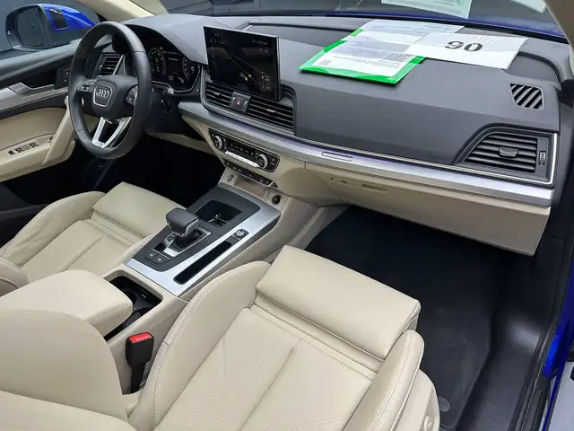 Audi Q5 view 12