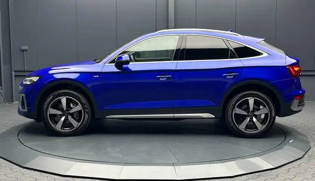 Audi Q5 view 2