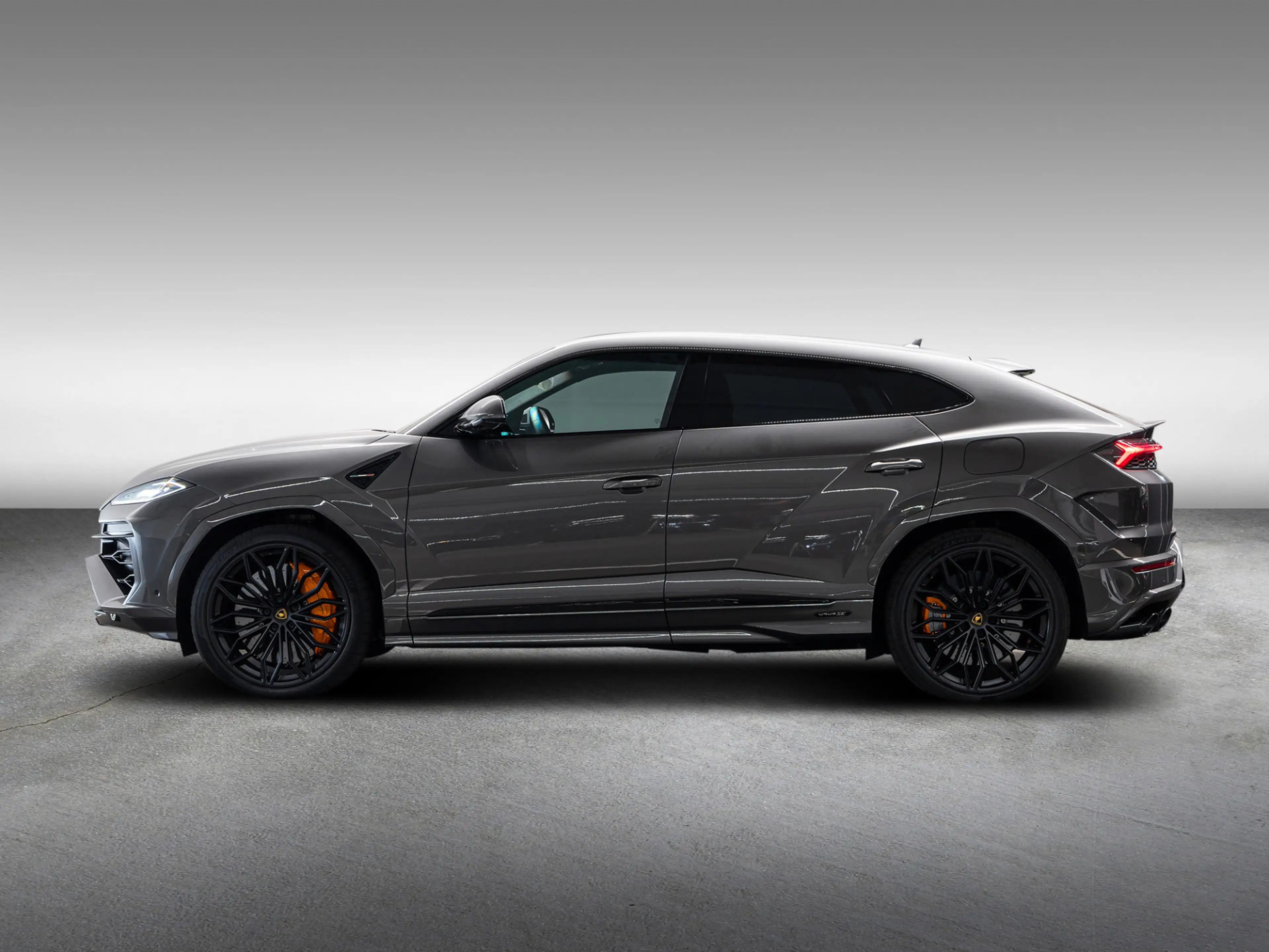 Lamborghini Urus SE MY2025 — photo 11