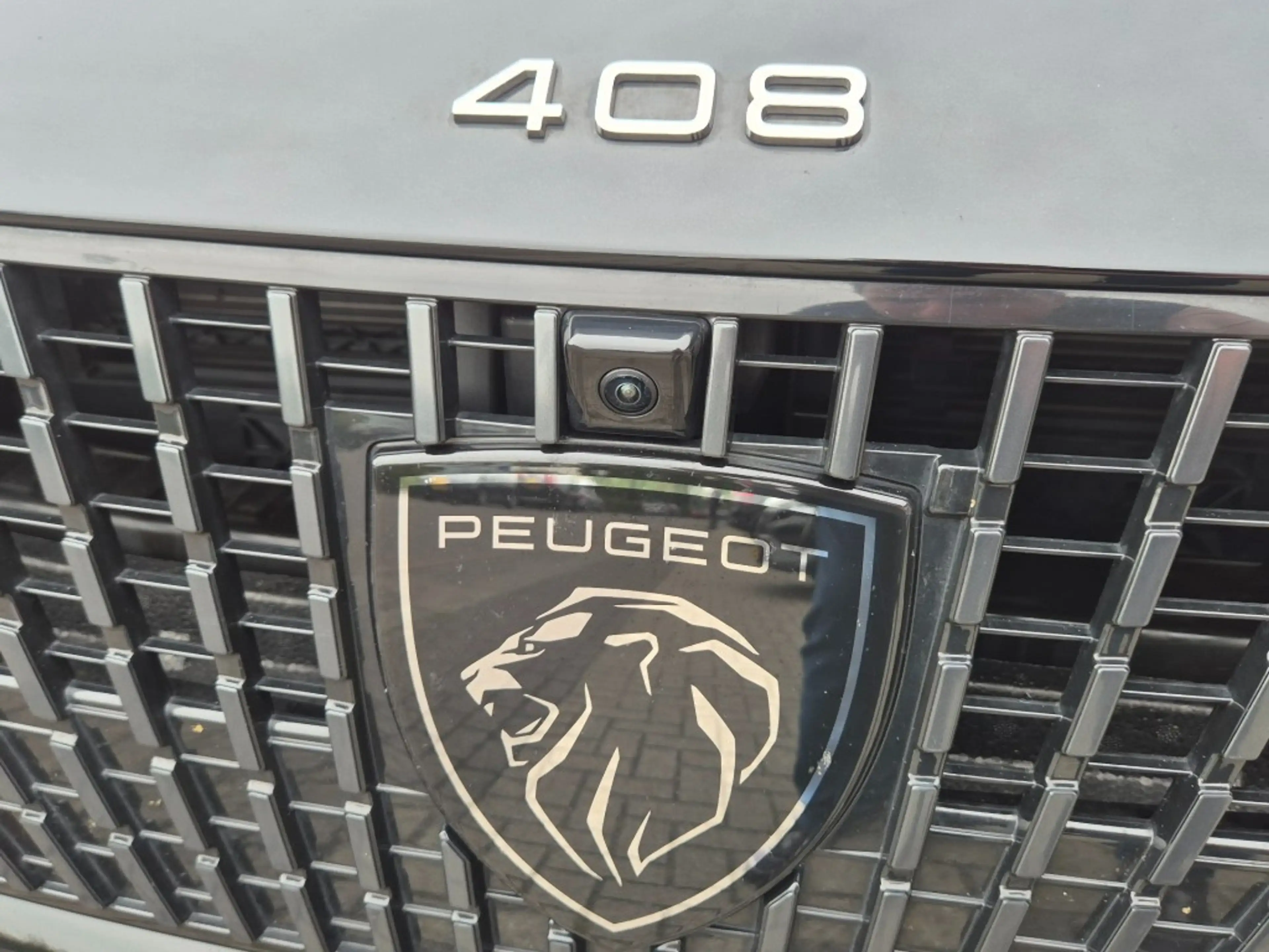 Peugeot 408 1.2 HYBRID 145e AUT. GT LED NAVI CARPLAY CAMERA AI — photo 20