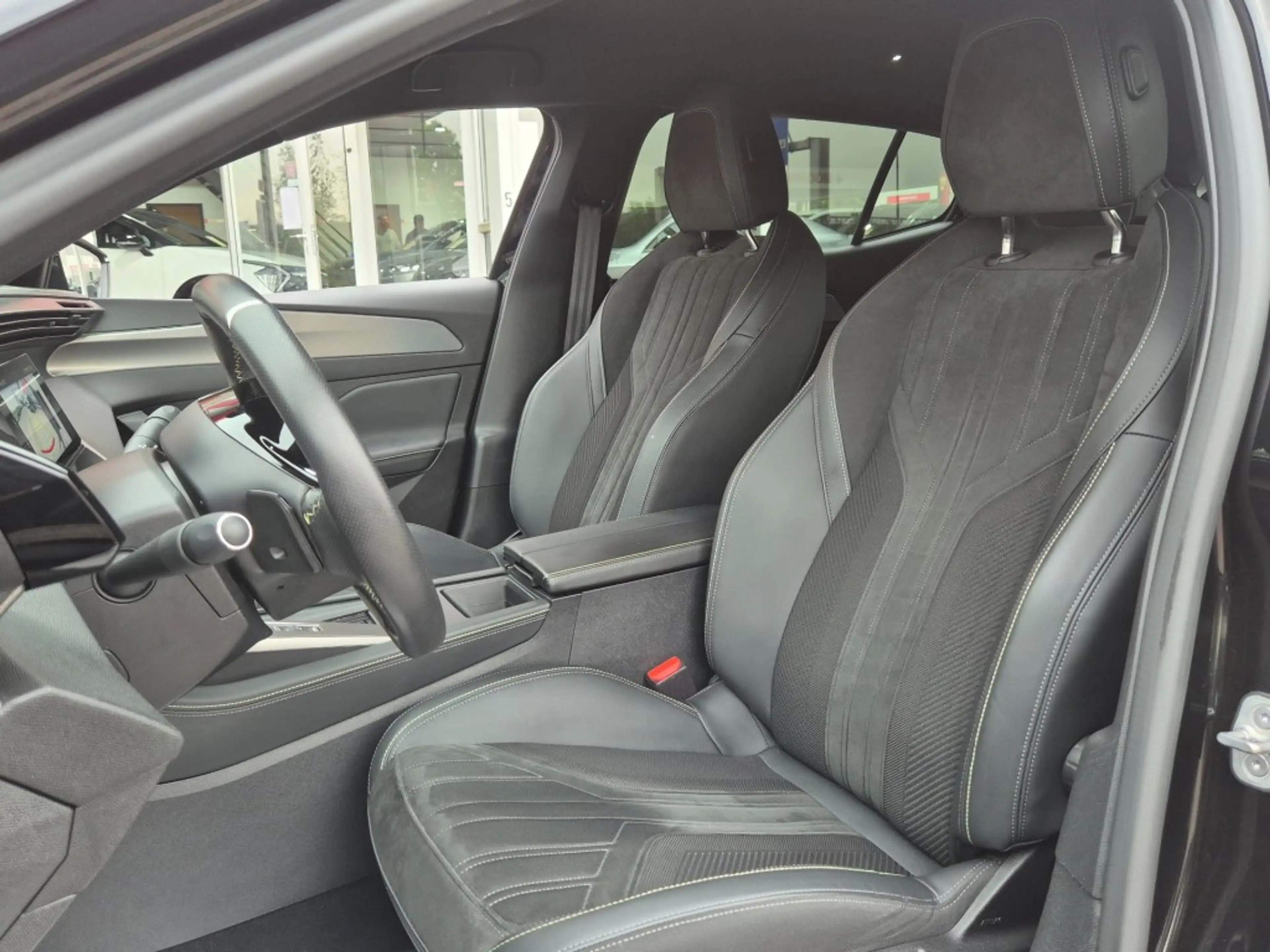 Peugeot 408 1.2 HYBRID 145e AUT. GT LED NAVI CARPLAY CAMERA AI — photo 5