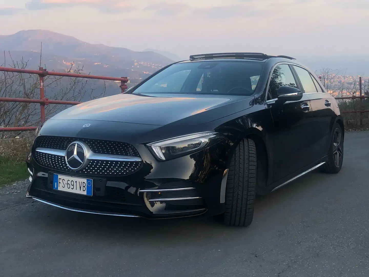 Mercedes-Benz 200 1.3 amg Premium Nero - 1