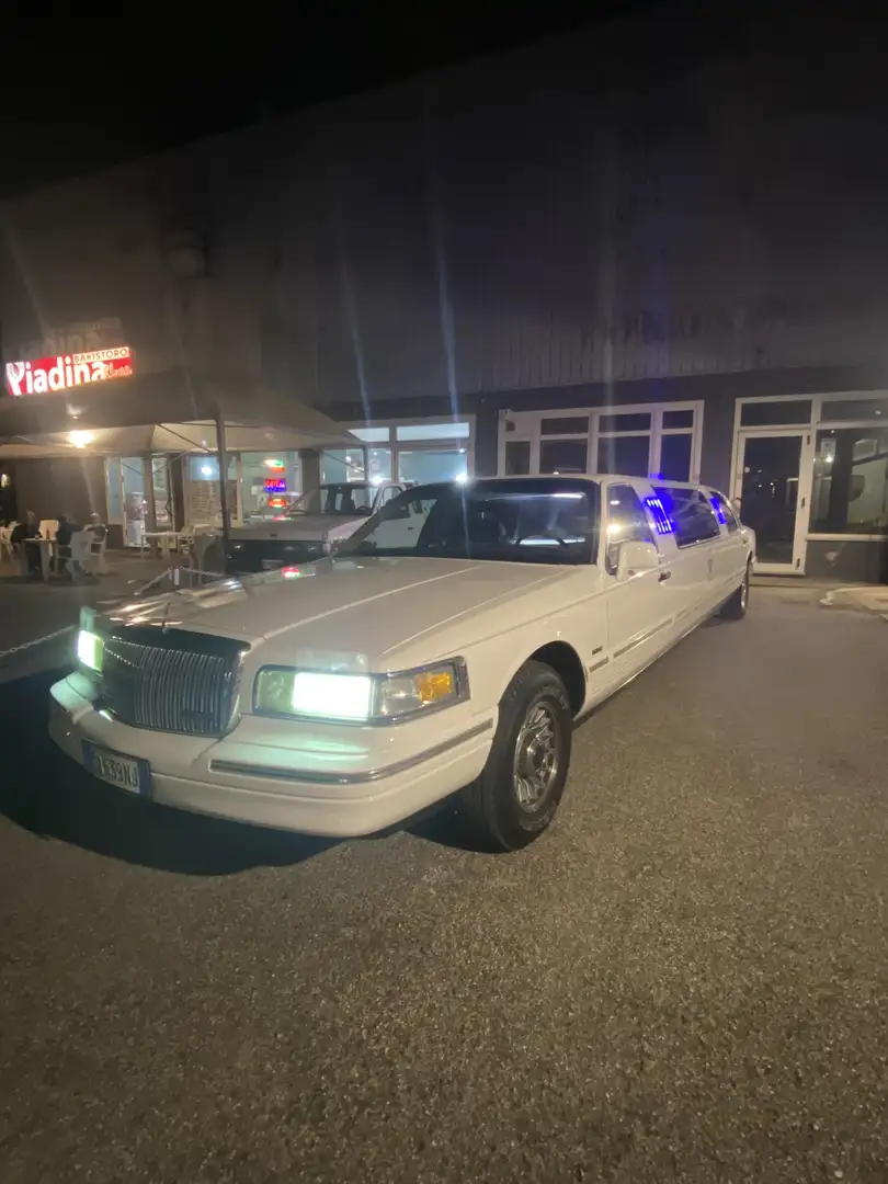 Lincoln Lincoln Town - 1