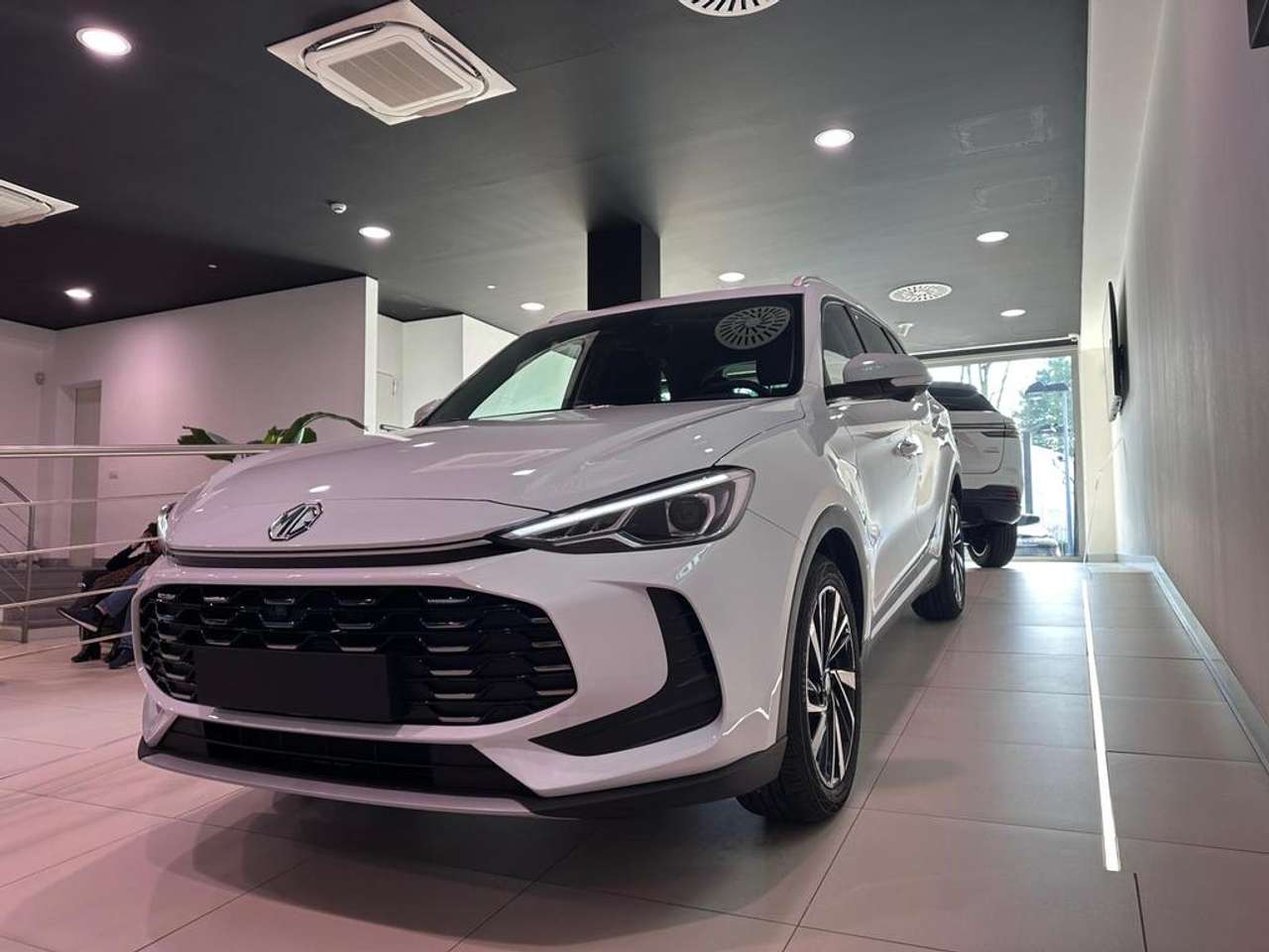 MG ZS 1.5 Hybrid+ Luxury auto