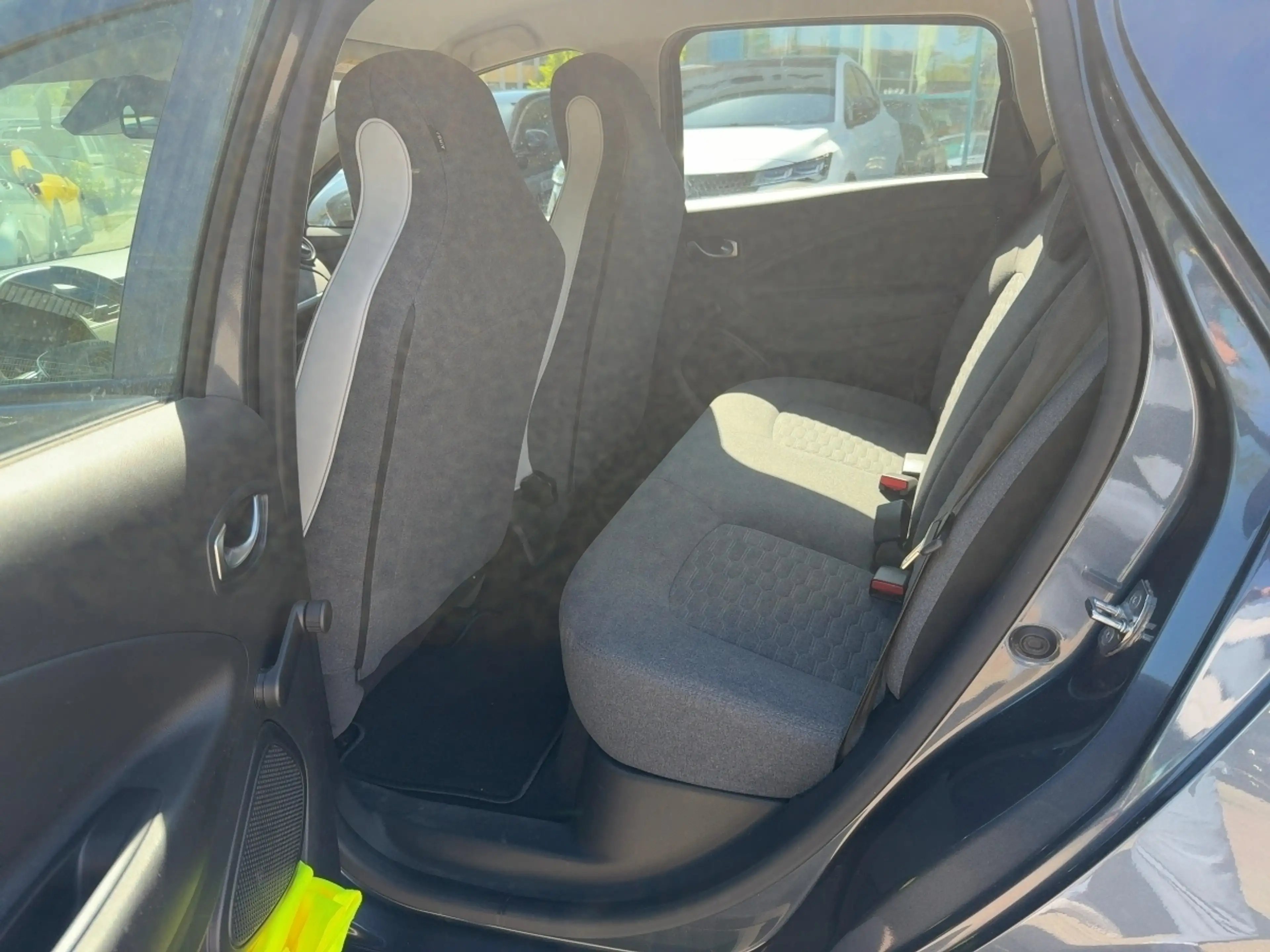 Renault ZOE E-TECH R110 / 50 KW — photo 8