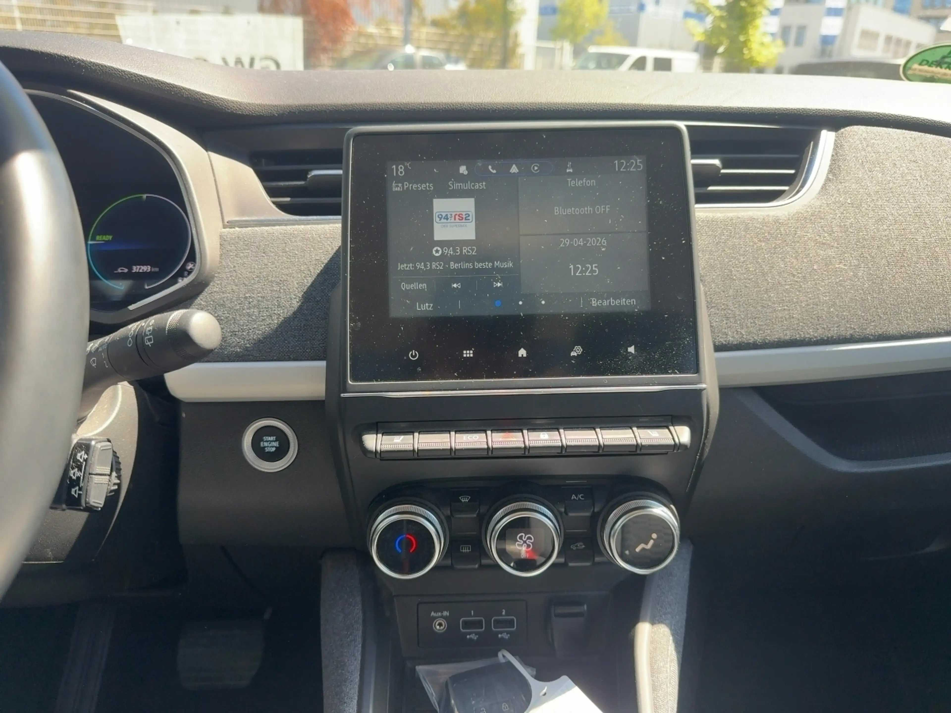 Renault ZOE E-TECH R110 / 50 KW — photo 11