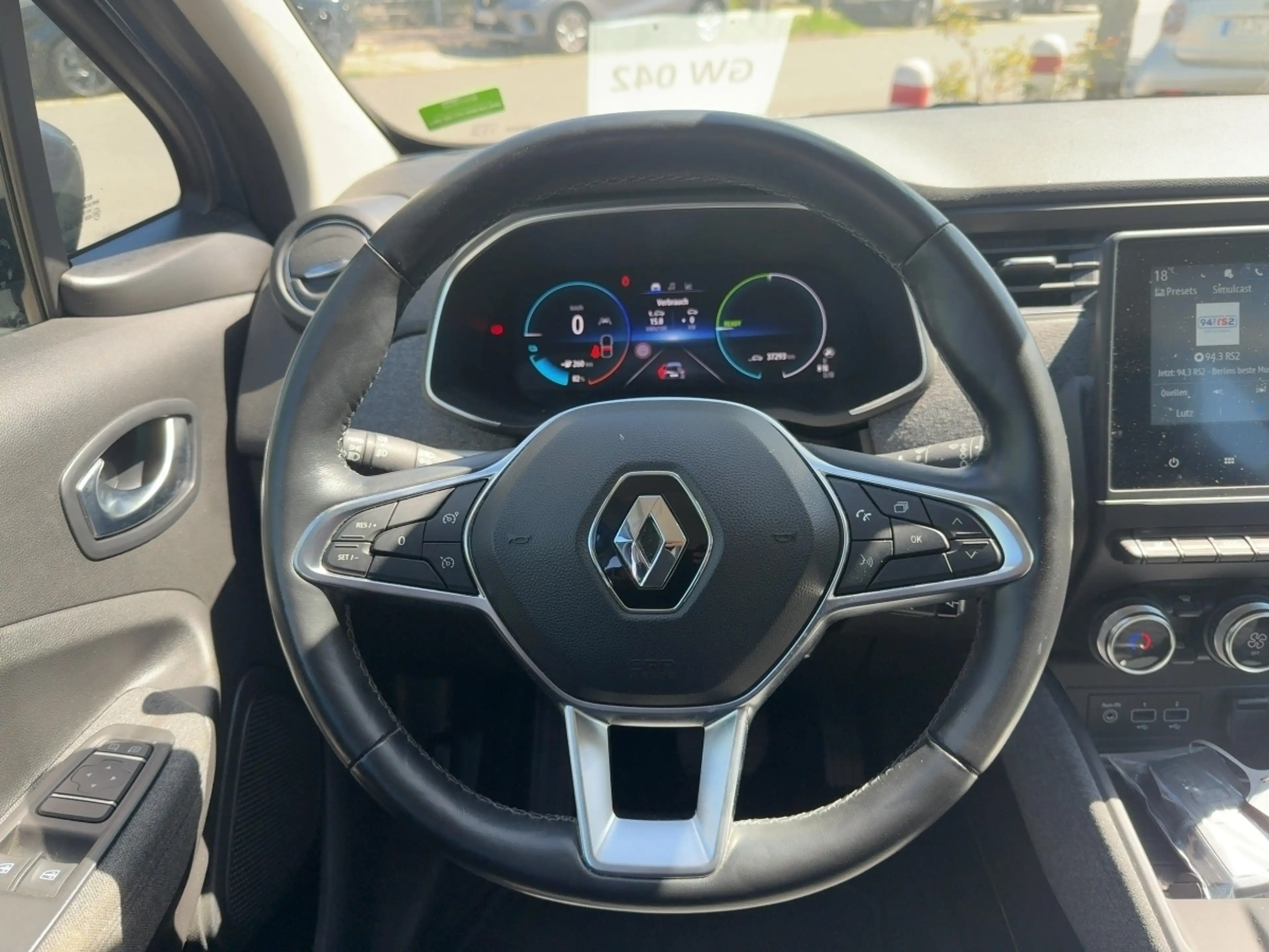Renault ZOE E-TECH R110 / 50 KW — photo 10